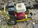 John Deere E35 Edger