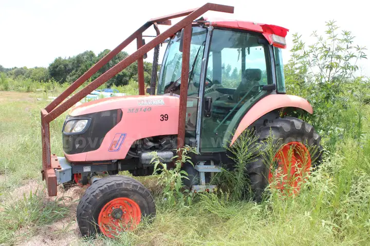 Kubota M5140 Tractor
