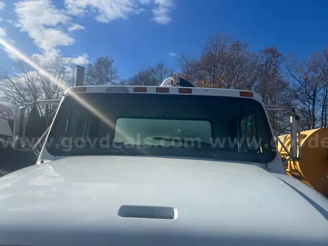 2001 International 4700