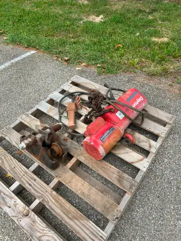 Dayton 1 ton overhead hoist