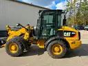 CAT 906H LOADER