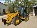 CAT 906H LOADER