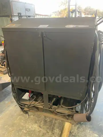 Miller 6 pack welder cabinet/3 Thermal Arc welders