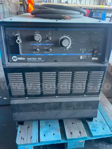 Miller Goldstar 452 Welder