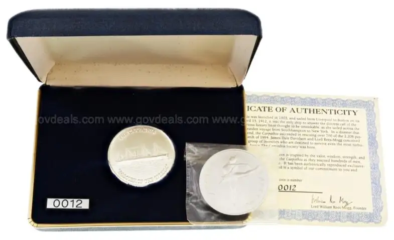 Russia 25 Rubles 1990 and Carpathia Commemorative Coin