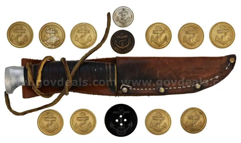 1941 Naval Buttons & Hunting Knife