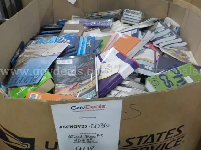 Books: Mixed &#x22;Hard Back and Soft Back&#x22; (ASCNOV25-0036)