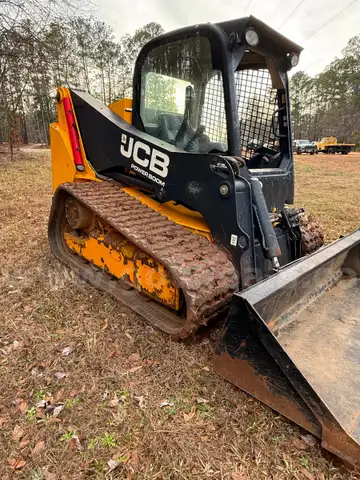 2011 JCB 225T Skidsteer