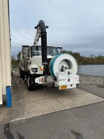 2013 Freightliner Vac-con Sewer Cleaning/Vacuum Truck