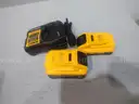 DeWalt 20V MAX Lithium-Ion 6.0Ah and 4.0Ah Battery and Charger Starter Kit
