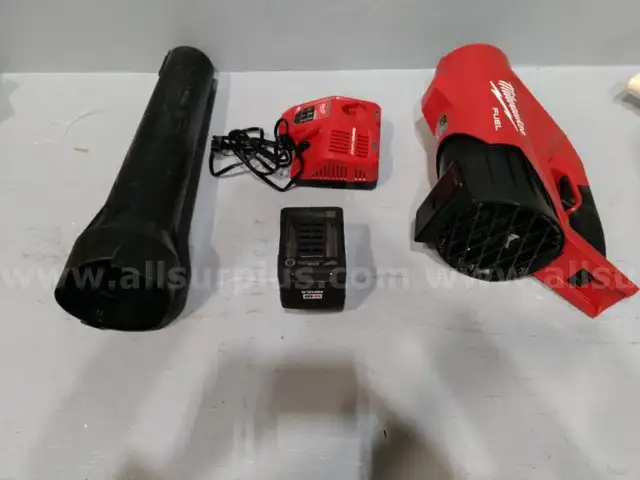 M18 FUEL 120 MPH 500 CFM 18V Brushless Cordless Battery Powered Leaf Blower Kit
