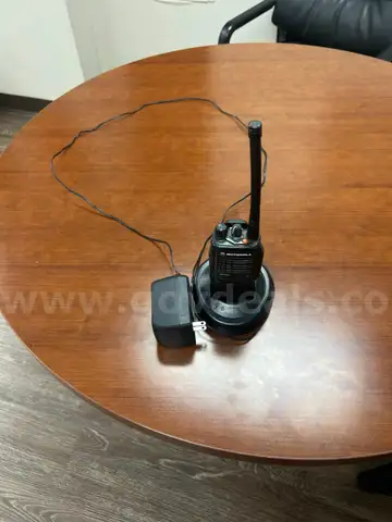 Motorola HT750 Portable Radio VHF with Charger