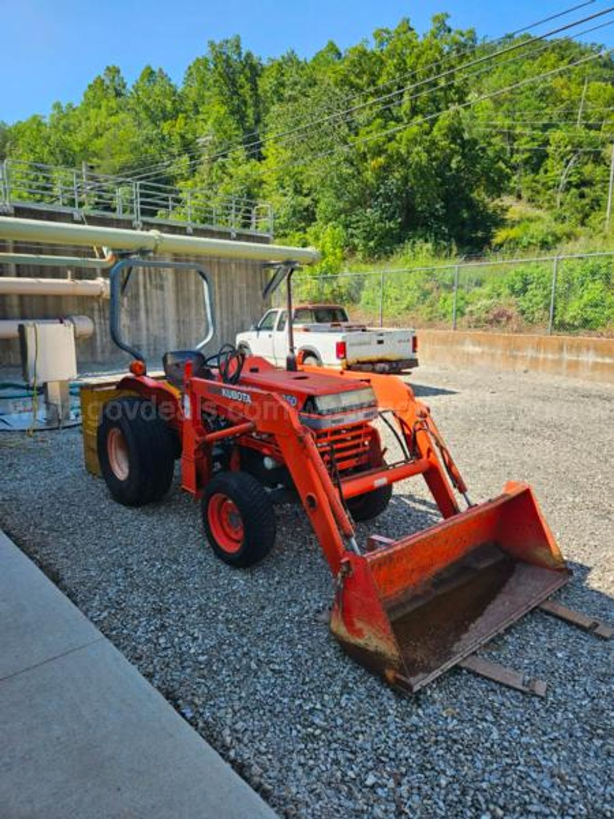 1994 Kubota L2350 w/ Loader | AllSurplus