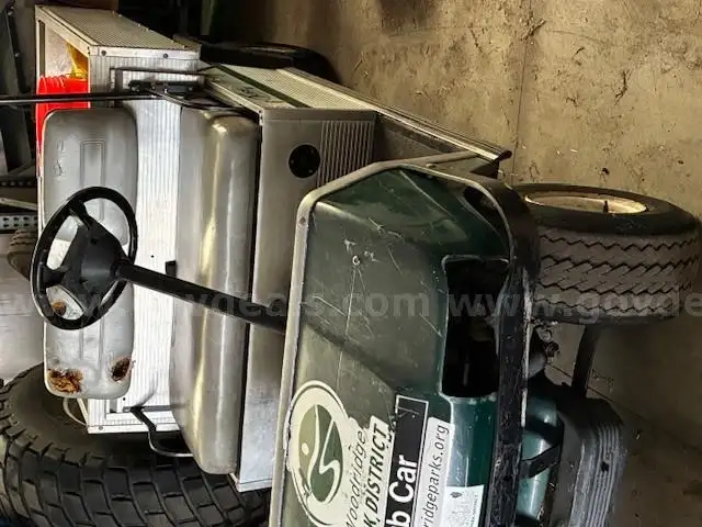 1999 Club Car Turf 2 Gas Utility Cart