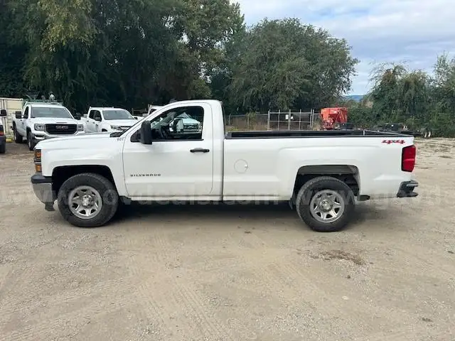 2014 Chevrolet Silverado 1500 4WD PICKUP 2-DR, 5.3L V8
