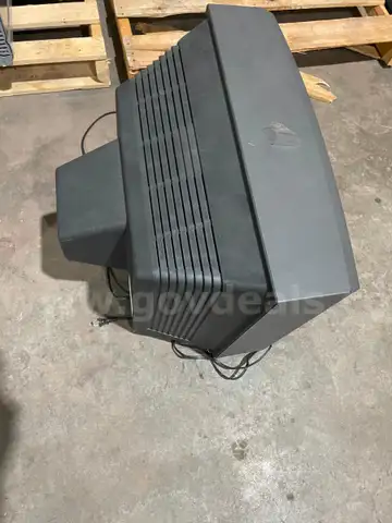 Magnavox Television Lot of (1)