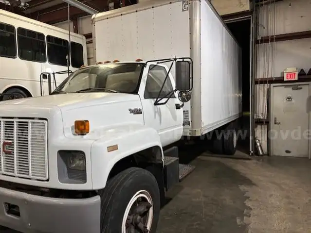 1990 GMC C7H042 Top Kick Box Truck
