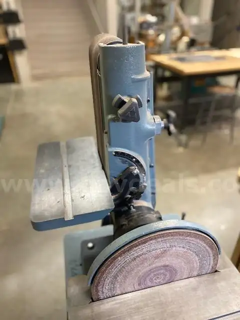 Delta disk outlet belt sander