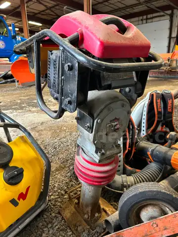 Jumping Jack Tamper - Robin Motor