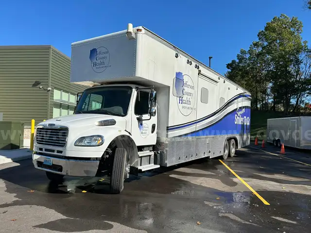 2018 Freightliner M2 106