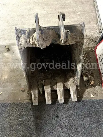 Backhoe Bucket of New Holland TC45 tractor