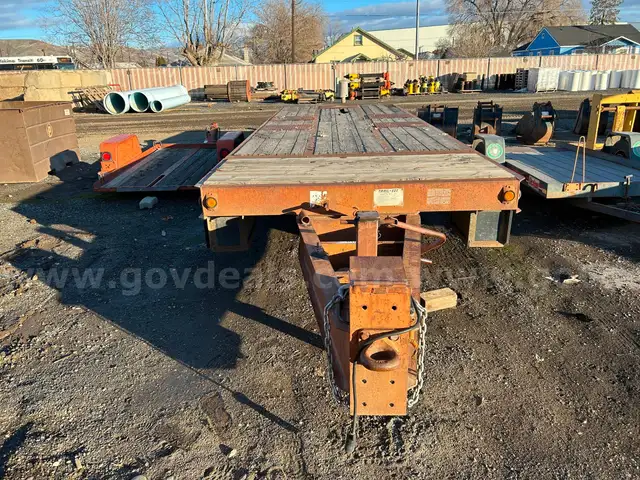 1989 Trail-Eze Equipment Trailer