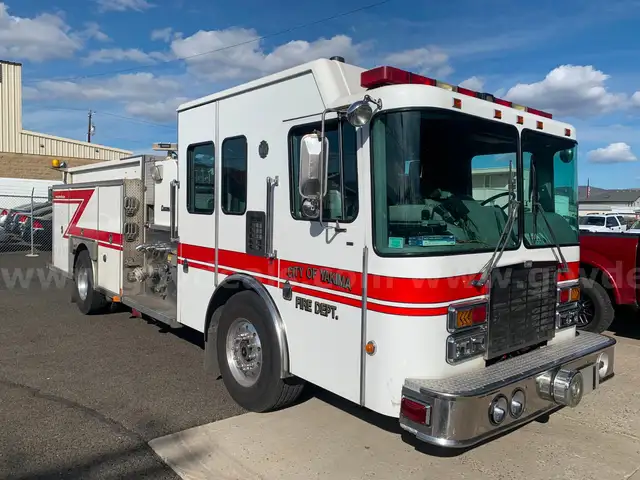 2000 HME Fire Pumper