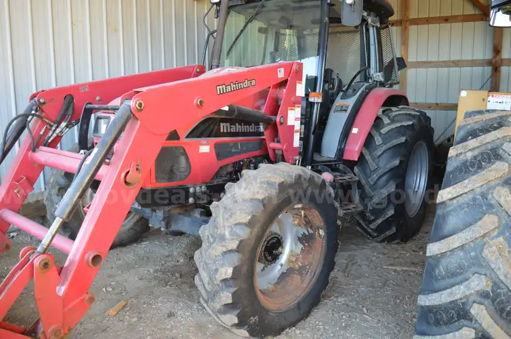2014 Mahindra 8560 Tractor