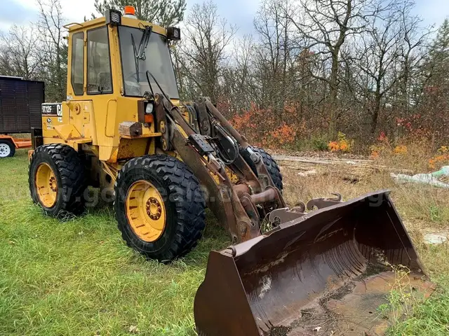 Caterpillar Wheel Loader - Model  IT12F - Not operable