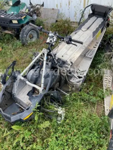 Skid-doo GTX Sport Snow Mobile