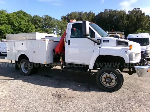 2007 GMC C5500 4x4 Utility Fassi Crane **47K Miles**