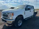 2022 Ford F-350 4x4 Crew Cab Flatbed Pickup