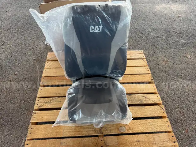 New Caterpillar Machine Seat Kit: 494-0058