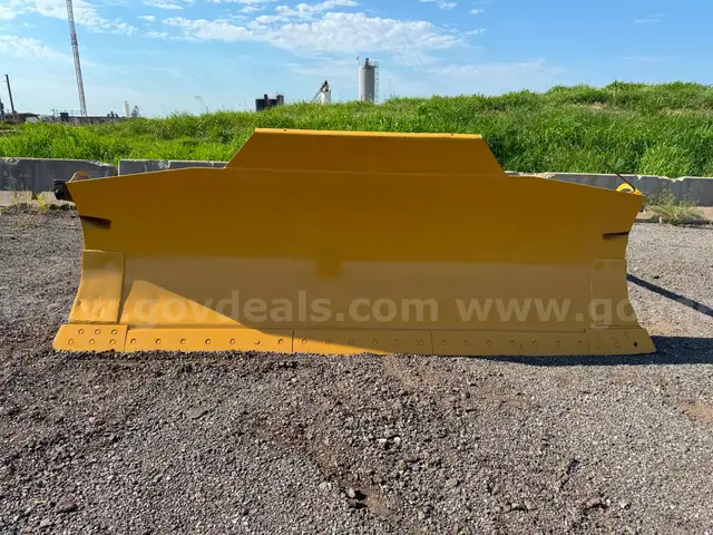 John Deere 750 Dozer Blade