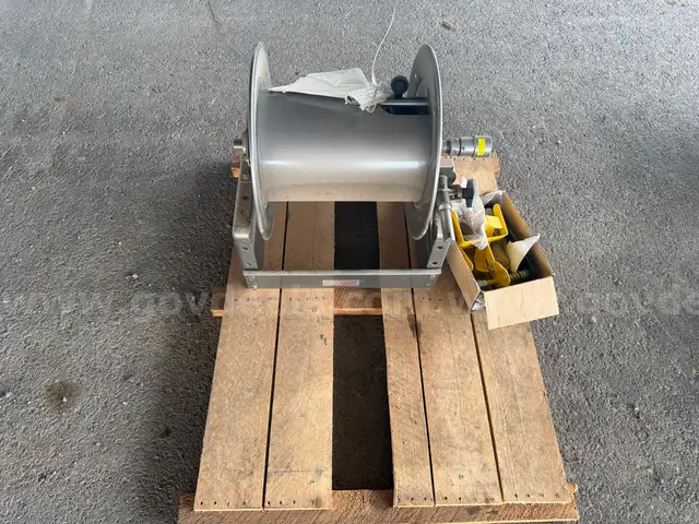 New Hannay Reels HD Manual Rewind Hose Reel