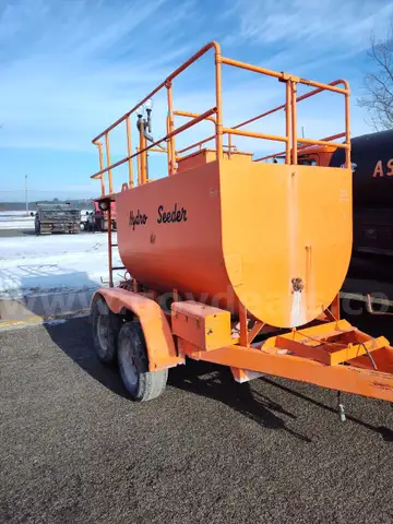 1975 Hydroseeder Bantam BUH5824