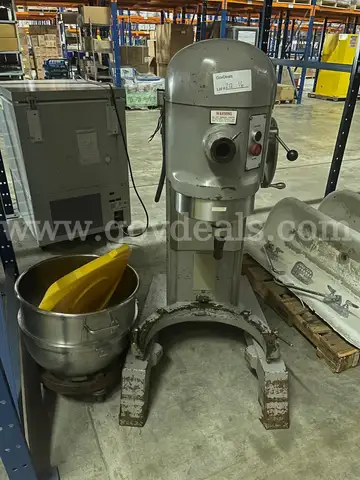 HOBART MIXER H-600 60QT W/BOWL AND MISC. ACCESSORIES