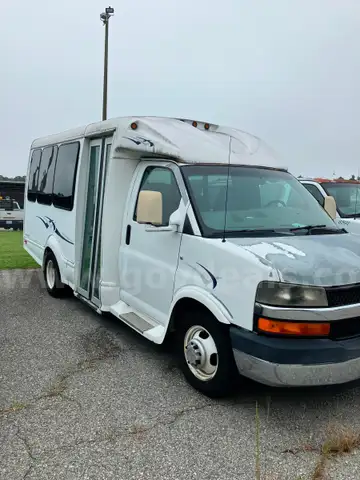 2008 Chevrolet Express Starcraft