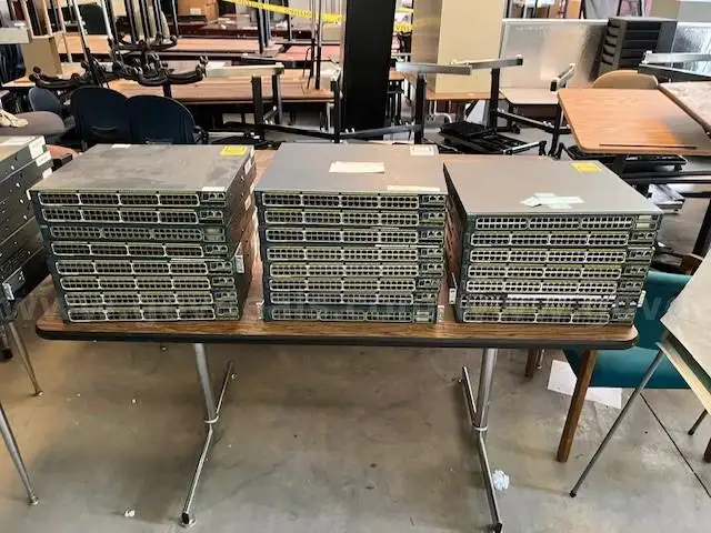 Lot of Cisco Catalyst 48 port switches 23 ct.