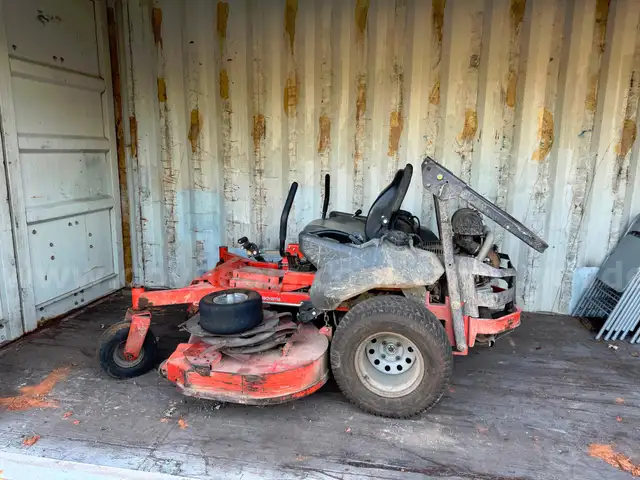 Husqvarna PZ72 Zero-Turn Mower