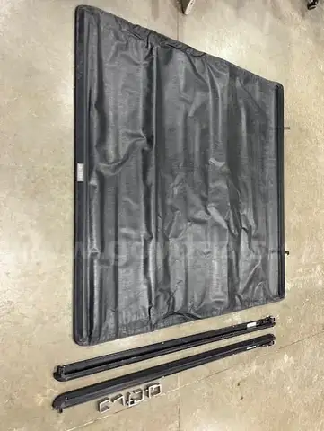 Truck bed cover