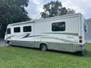 2001 Georgia Boy Motor Coach (Ford F-650 Chassis) 32&#x2019; Foot RV Camper