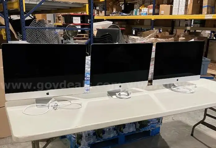 3 iMacs Retina 5K, 27 inch, 2017