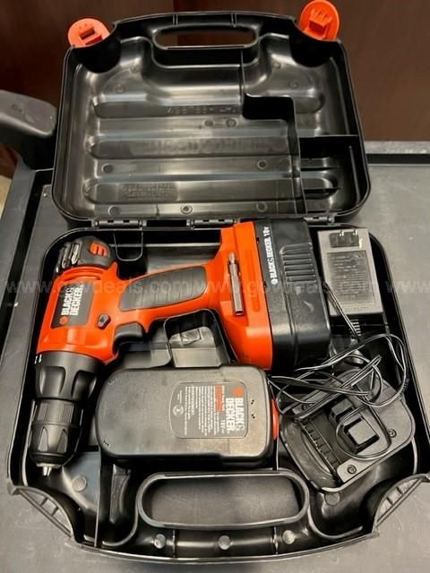 Black and discount decker drill case