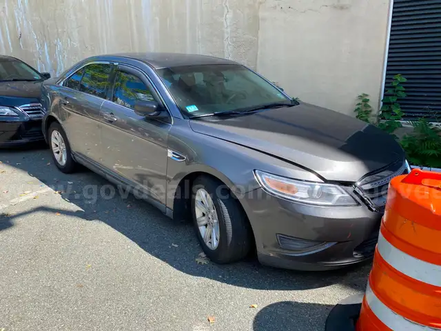 2011 Ford Taurus