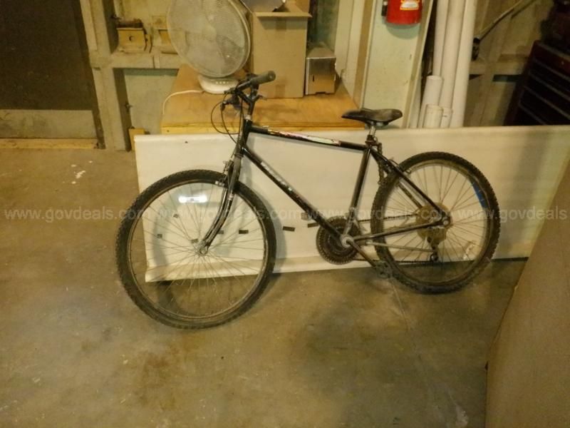 Huffy 18 hotsell speed mountain bike