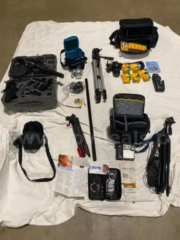 Lot of used Camera Equipment - unknown condition