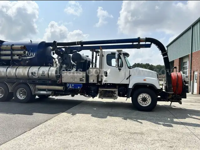 2015 Freightliner 114SD Vactor Truck