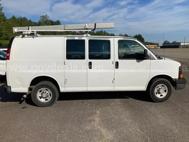 2011 Chevrolet Express  2500 HD