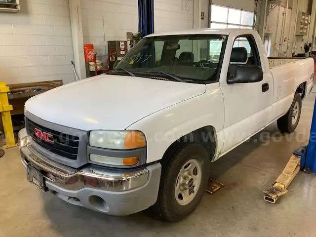 2004 GMC Sierra 1500 4WD